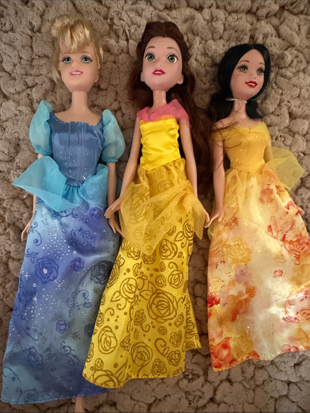 MATTEL 1999 Disney CINDERELLA PRINCESS (Barbie Size) & Yellow Belle, Snow White